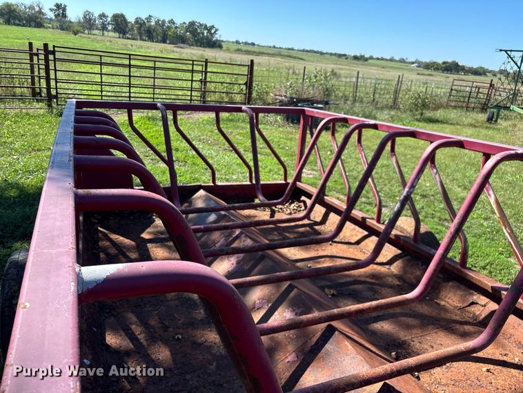 image for item FG0777 Patriot hay bale feeder wagon