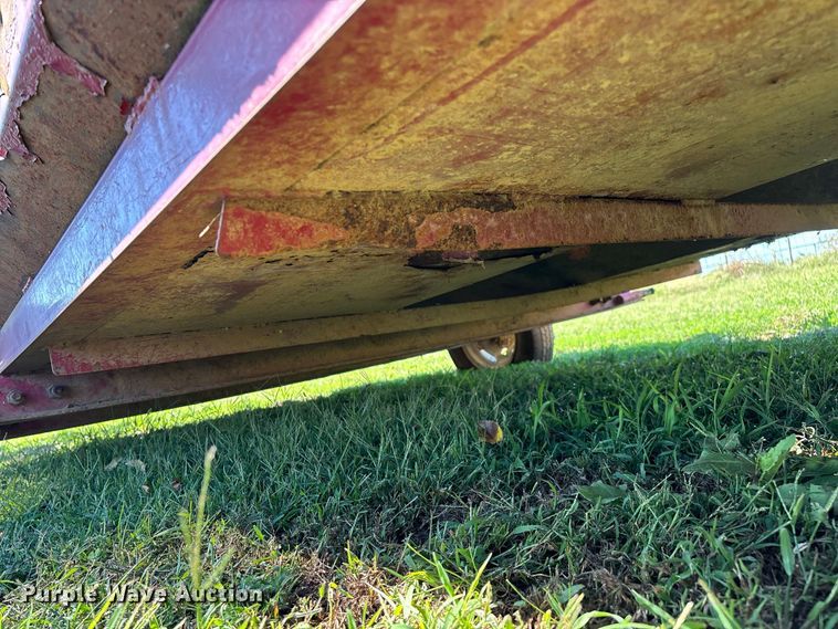 image for item FG0777 Patriot hay bale feeder wagon
