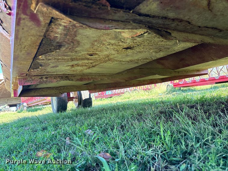 image for item FG0777 Patriot hay bale feeder wagon