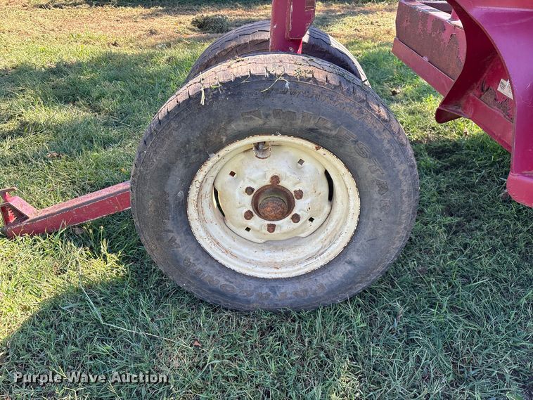 image for item FG0777 Patriot hay bale feeder wagon