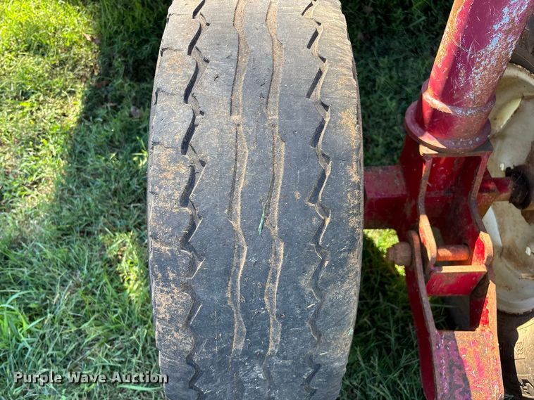 image for item FG0777 Patriot hay bale feeder wagon