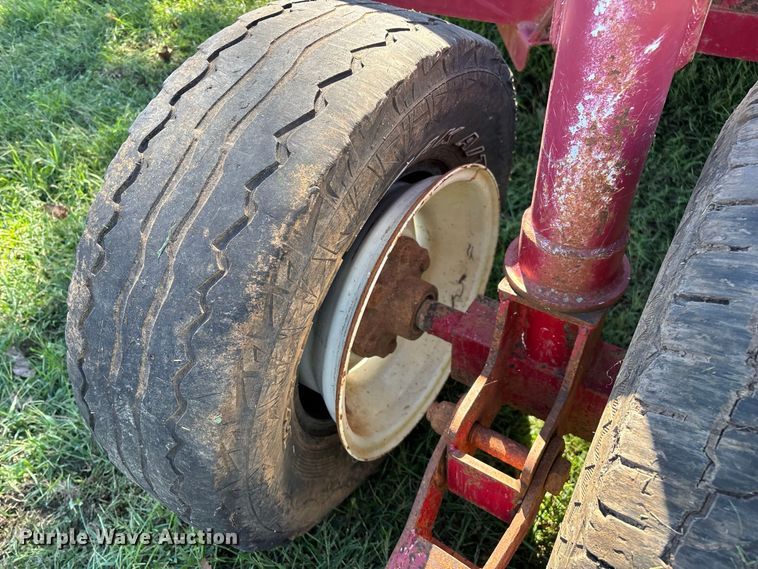 image for item FG0777 Patriot hay bale feeder wagon