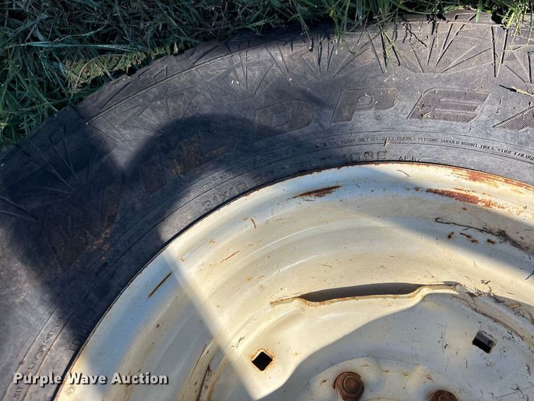 image for item FG0777 Patriot hay bale feeder wagon