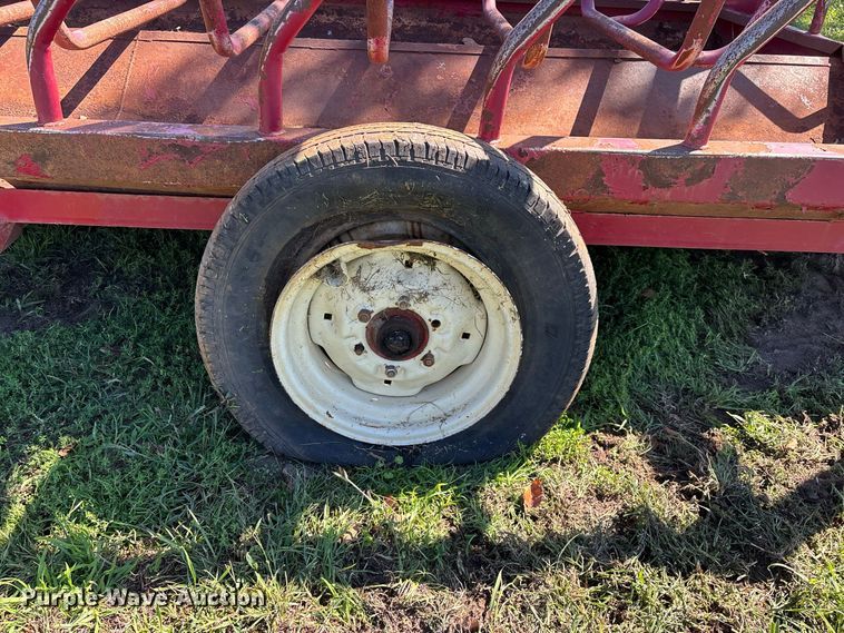 image for item FG0777 Patriot hay bale feeder wagon
