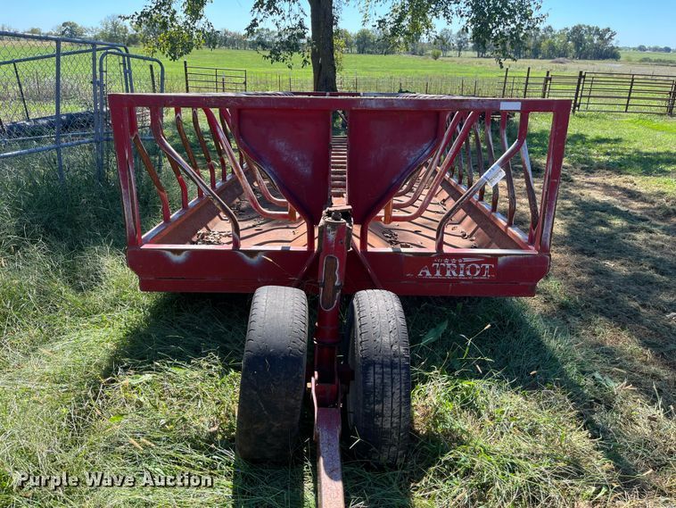 image for item FG0778 Patriot hay bale feeder wagon