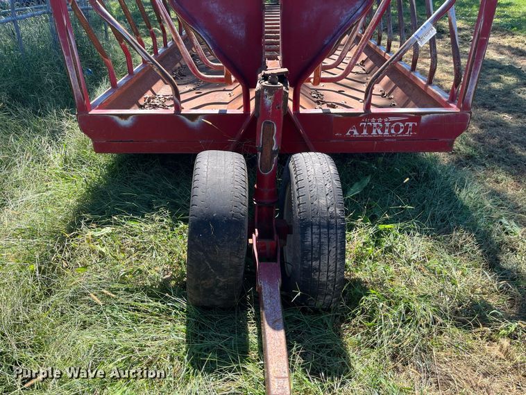 image for item FG0778 Patriot hay bale feeder wagon