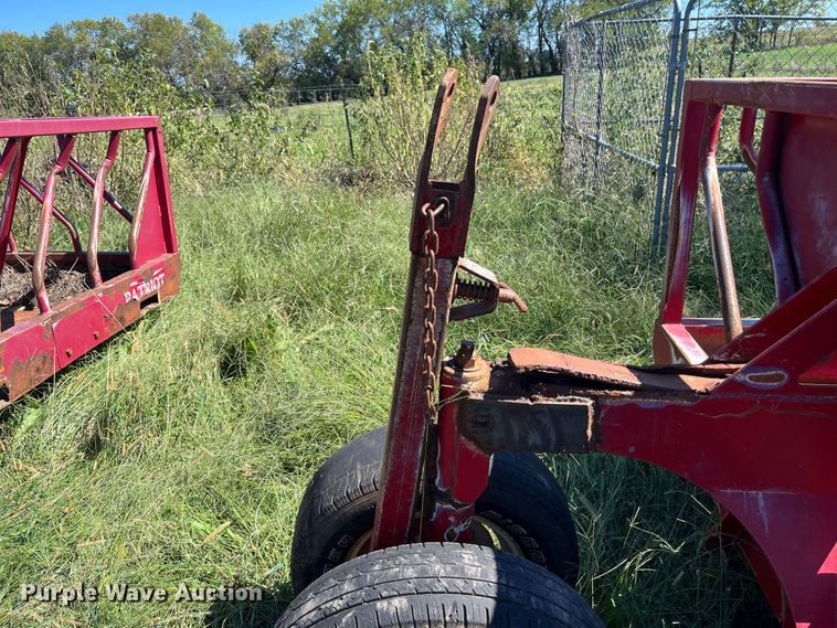 image for item FG0778 Patriot hay bale feeder wagon
