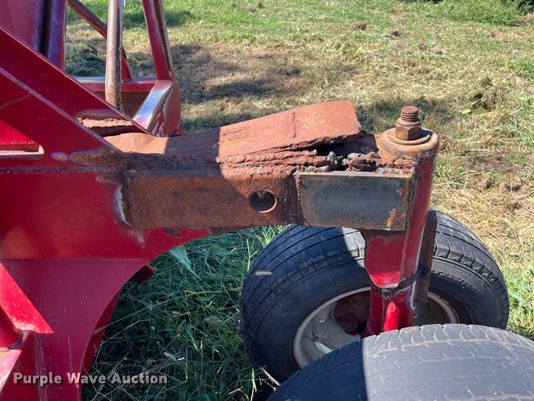 image for item FG0778 Patriot hay bale feeder wagon