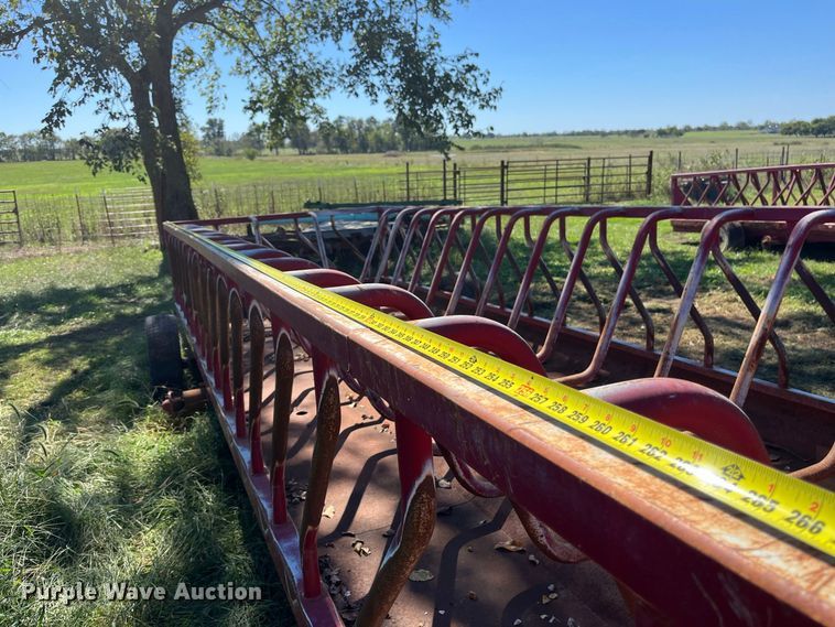 image for item FG0778 Patriot hay bale feeder wagon