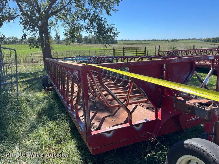 image for item FG0778 Patriot hay bale feeder wagon