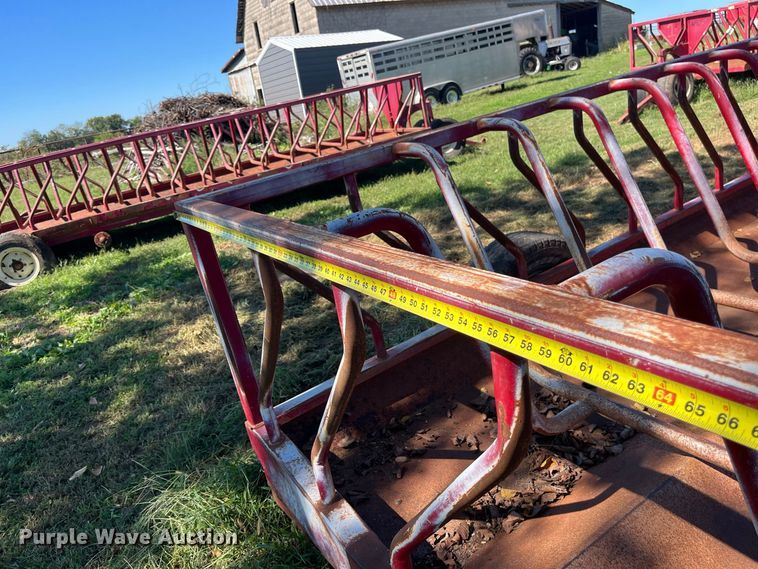 image for item FG0778 Patriot hay bale feeder wagon