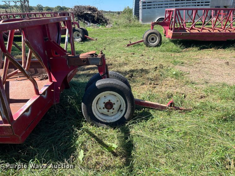 image for item FG0778 Patriot hay bale feeder wagon