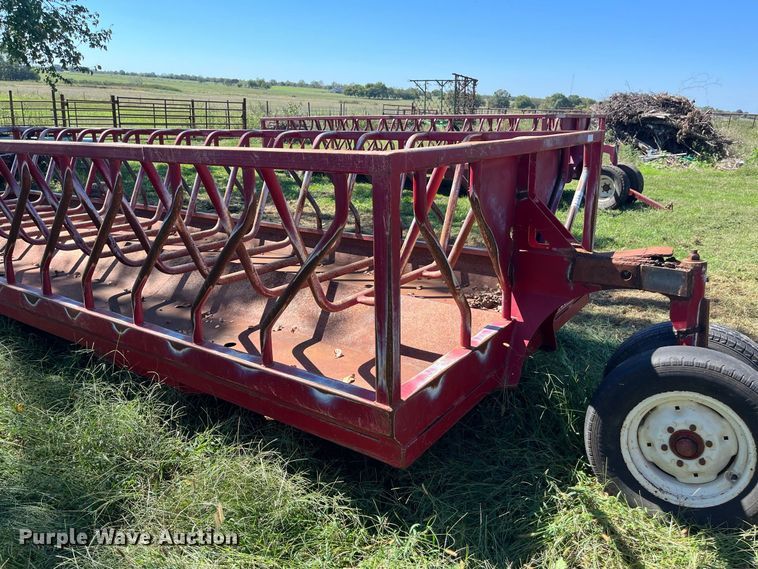 image for item FG0778 Patriot hay bale feeder wagon