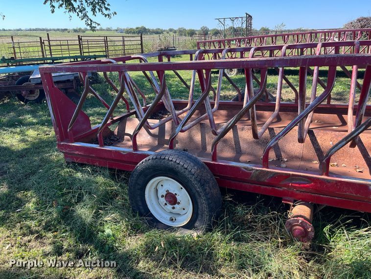 image for item FG0778 Patriot hay bale feeder wagon