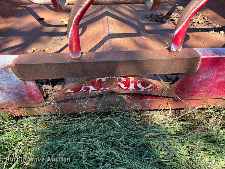 image for item FG0778 Patriot hay bale feeder wagon
