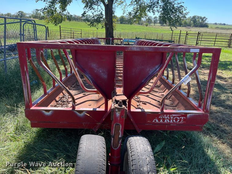 image for item FG0778 Patriot hay bale feeder wagon