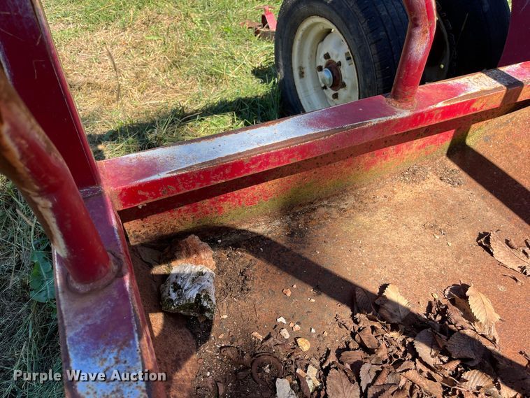 image for item FG0778 Patriot hay bale feeder wagon