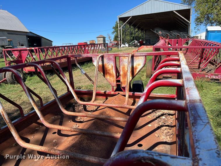 image for item FG0778 Patriot hay bale feeder wagon