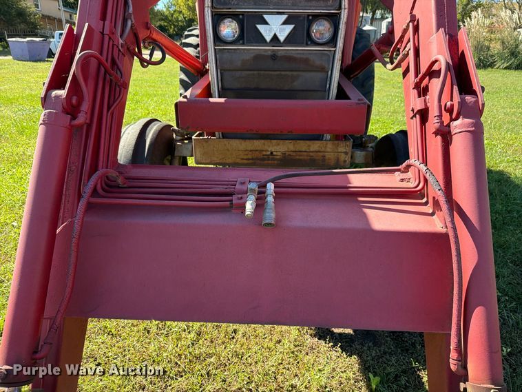 image for item FH6422 1974 Massey Ferguson 1105 tractor