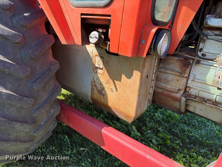 image for item FH6422 1974 Massey Ferguson 1105 tractor