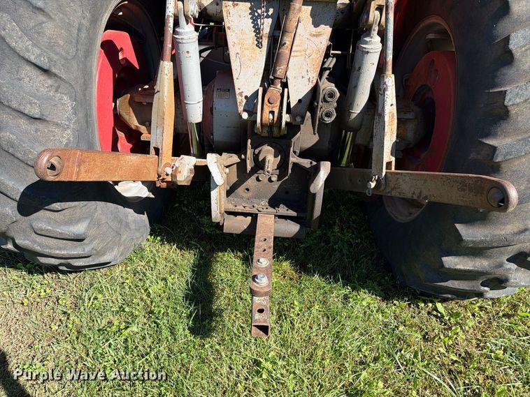 image for item FH6422 1974 Massey Ferguson 1105 tractor