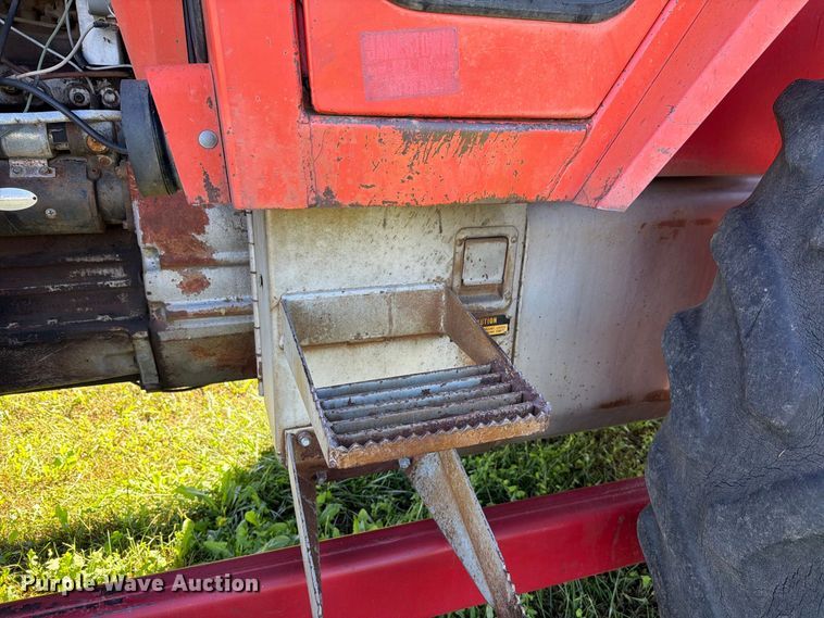 image for item FH6422 1974 Massey Ferguson 1105 tractor