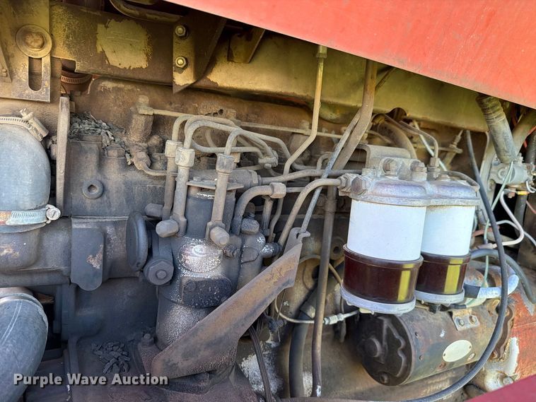 image for item FH6422 1974 Massey Ferguson 1105 tractor