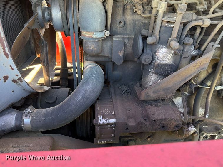 image for item FH6422 1974 Massey Ferguson 1105 tractor