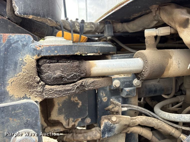 image for item FK2122 2012 New holland TV6070 bi-directional tractor