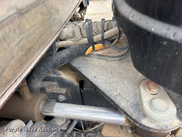 image for item FK2122 2012 New holland TV6070 bi-directional tractor