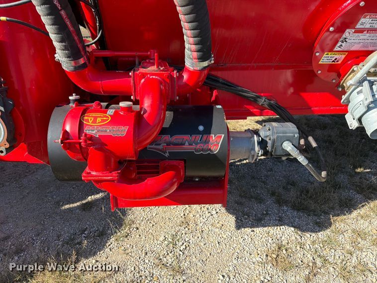 image for item FK3830 Nuhn Magnum 8500 manure spreader