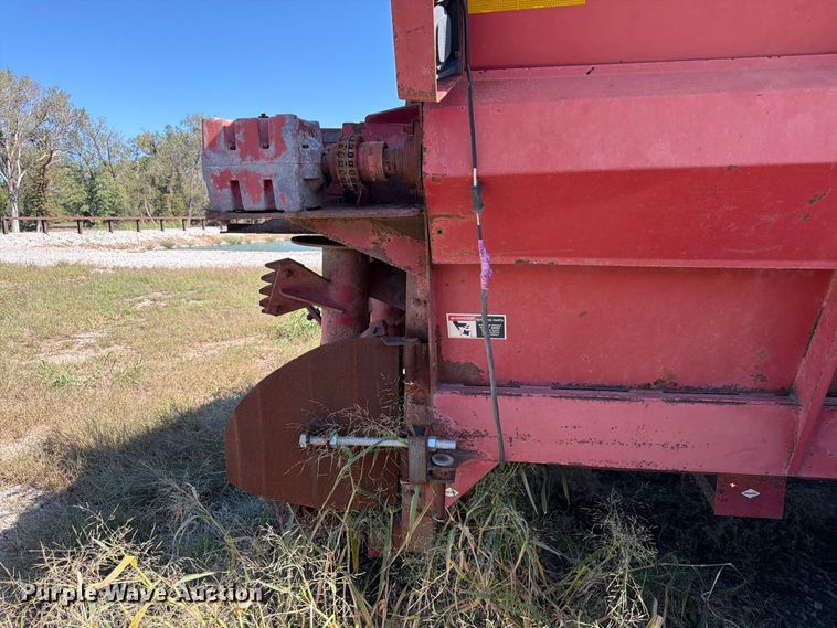 image for item FK3833 Meyer Industrial 8865 manure spreader