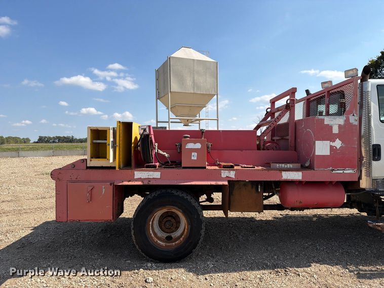 image for item FN2617 2010 International WorkStar 7400 Crew Cab flatbed truck