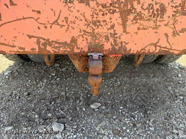 image for item FN2617 2010 International WorkStar 7400 Crew Cab flatbed truck