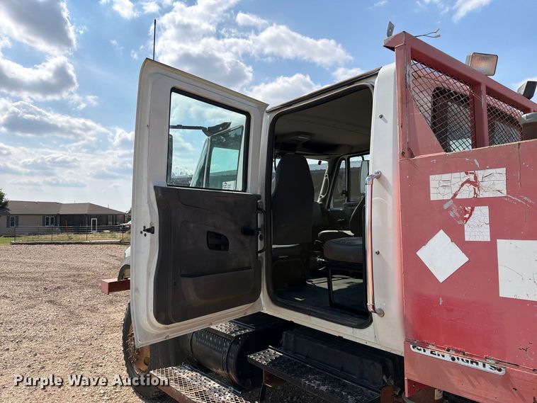 image for item FN2617 2010 International WorkStar 7400 Crew Cab flatbed truck