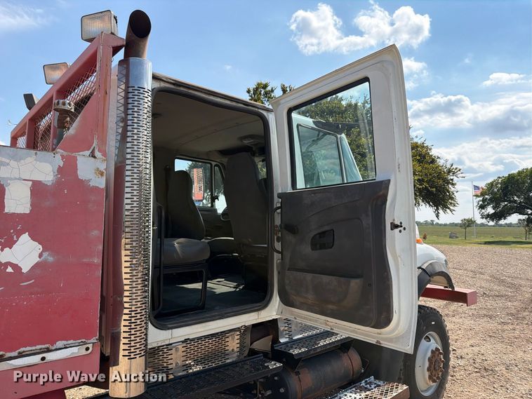 image for item FN2617 2010 International WorkStar 7400 Crew Cab flatbed truck