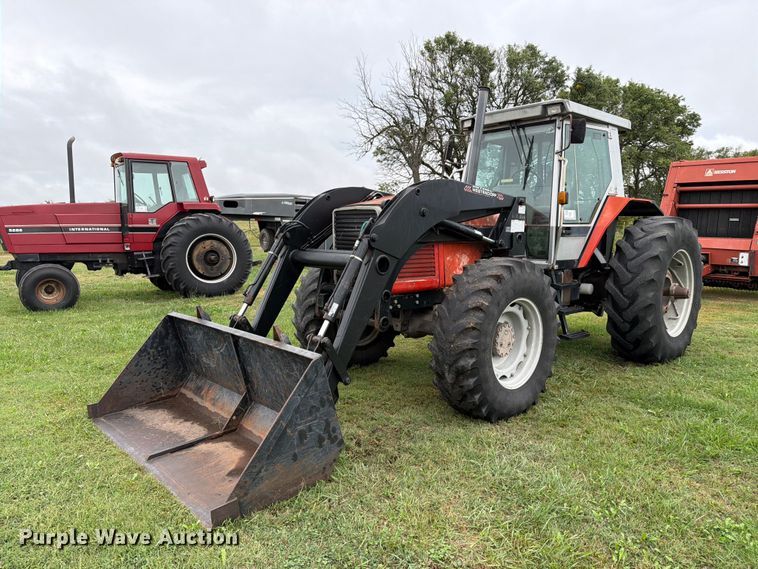 1992 Massey-Ferguson 3690 MFWD tractor