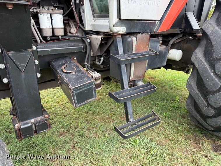 image for item FN2620 1992 Massey-Ferguson 3690 MFWD tractor