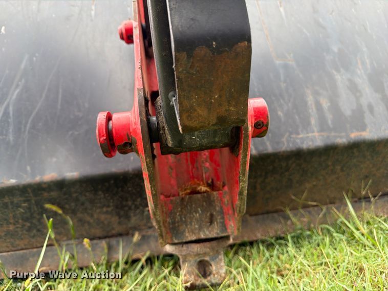 image for item FN2620 1992 Massey-Ferguson 3690 MFWD tractor