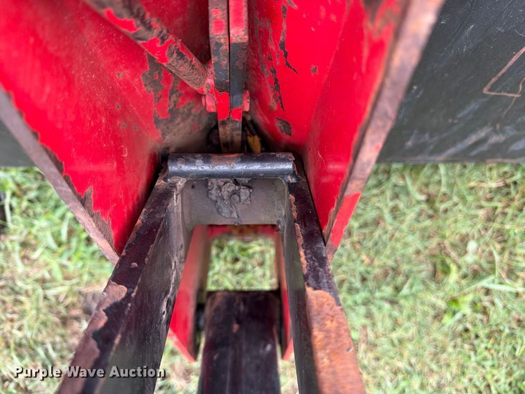 image for item FN2620 1992 Massey-Ferguson 3690 MFWD tractor