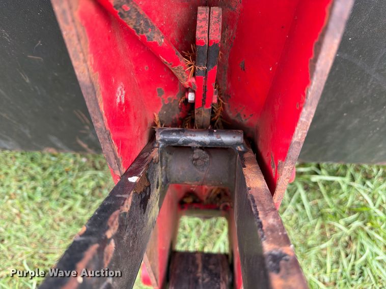 image for item FN2620 1992 Massey-Ferguson 3690 MFWD tractor