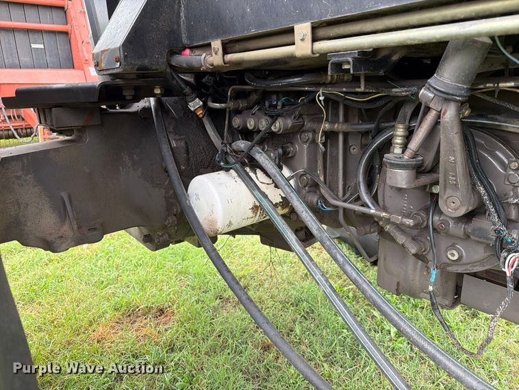 image for item FN2620 1992 Massey-Ferguson 3690 MFWD tractor