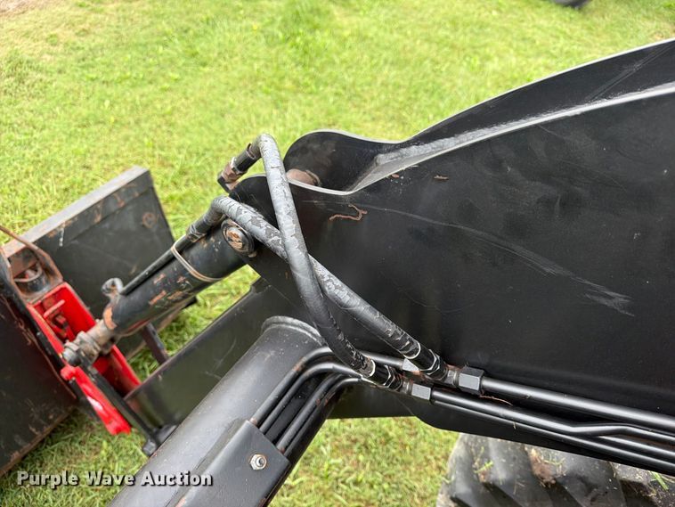 image for item FN2620 1992 Massey-Ferguson 3690 MFWD tractor