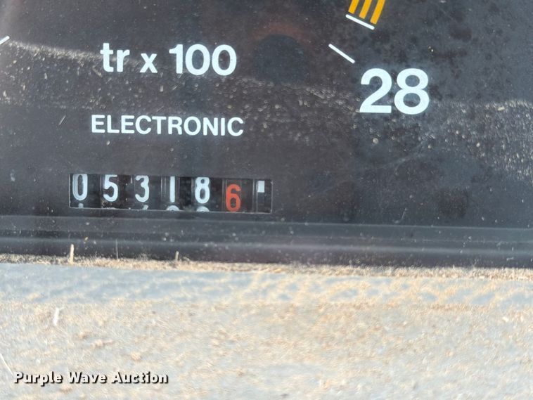 image for item FN2620 1992 Massey-Ferguson 3690 MFWD tractor