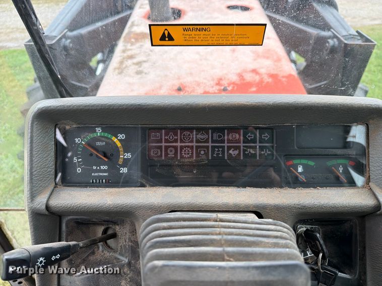 image for item FN2620 1992 Massey-Ferguson 3690 MFWD tractor