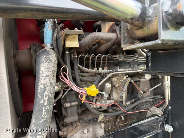 image for item FN2620 1992 Massey-Ferguson 3690 MFWD tractor