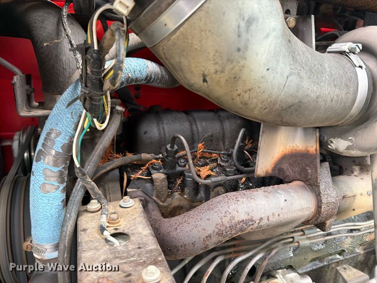 image for item FN2620 1992 Massey-Ferguson 3690 MFWD tractor