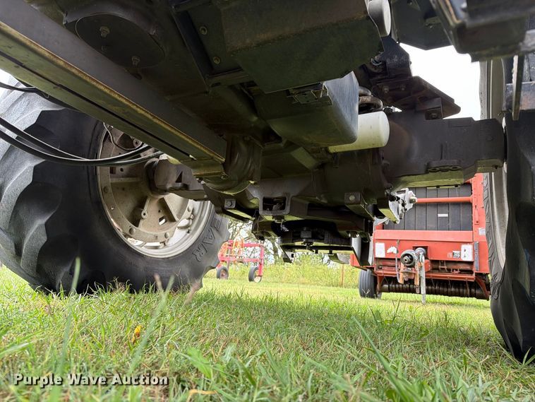 image for item FN2620 1992 Massey-Ferguson 3690 MFWD tractor