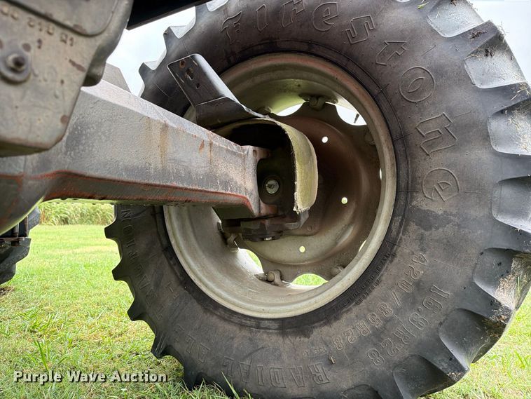 image for item FN2620 1992 Massey-Ferguson 3690 MFWD tractor