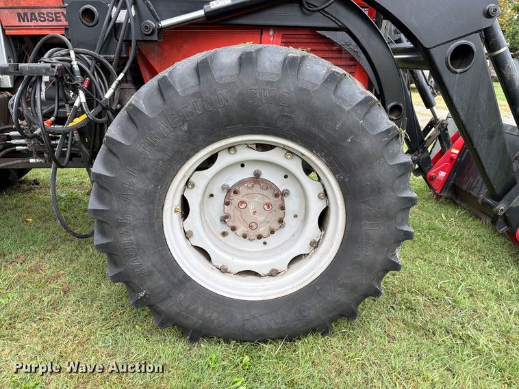 image for item FN2620 1992 Massey-Ferguson 3690 MFWD tractor